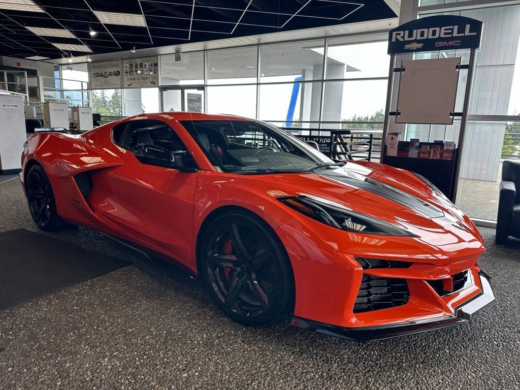 2025 Chevrolet Corvette E-Ray 2LZ