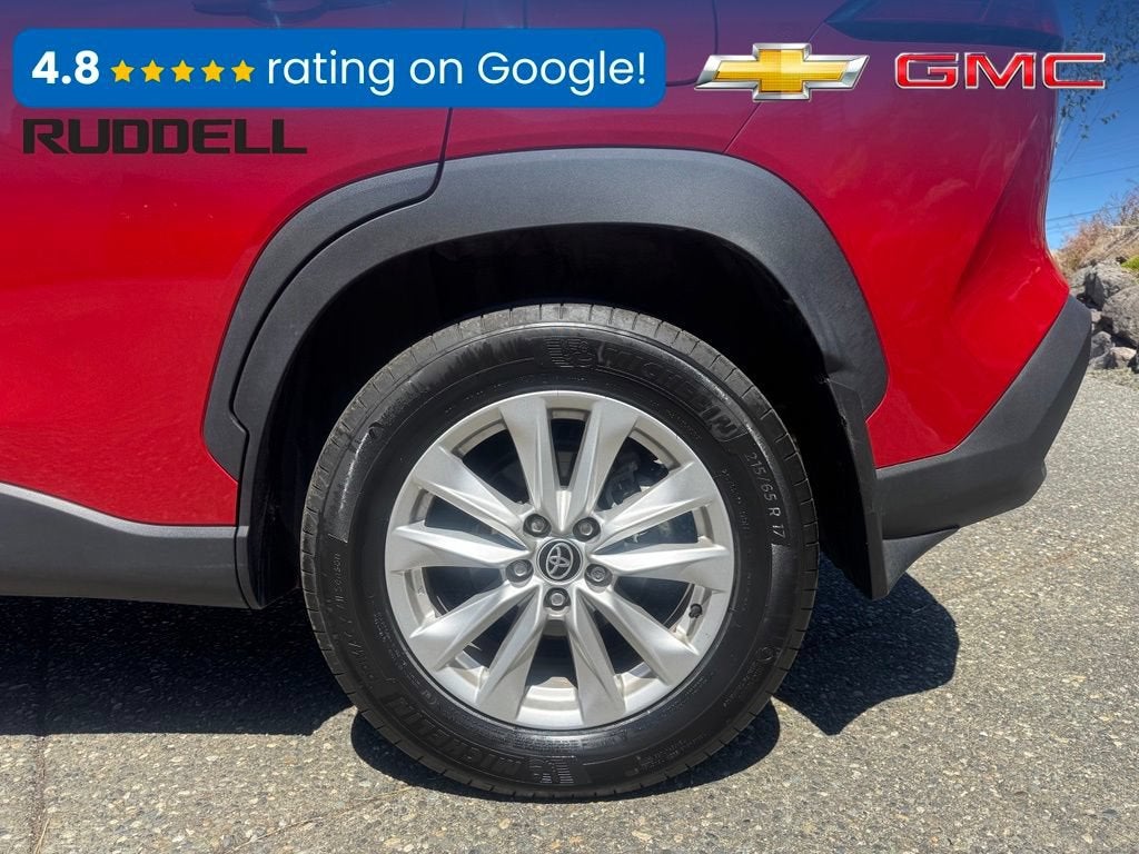 2024 Toyota Corolla Cross LE