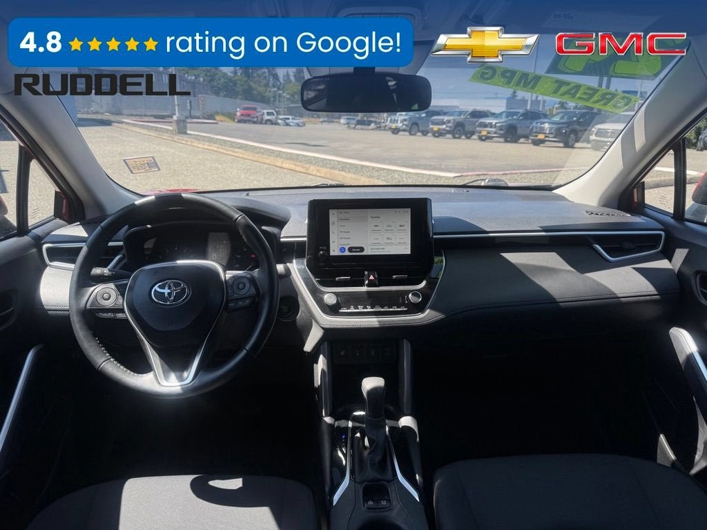 2024 Toyota Corolla Cross LE