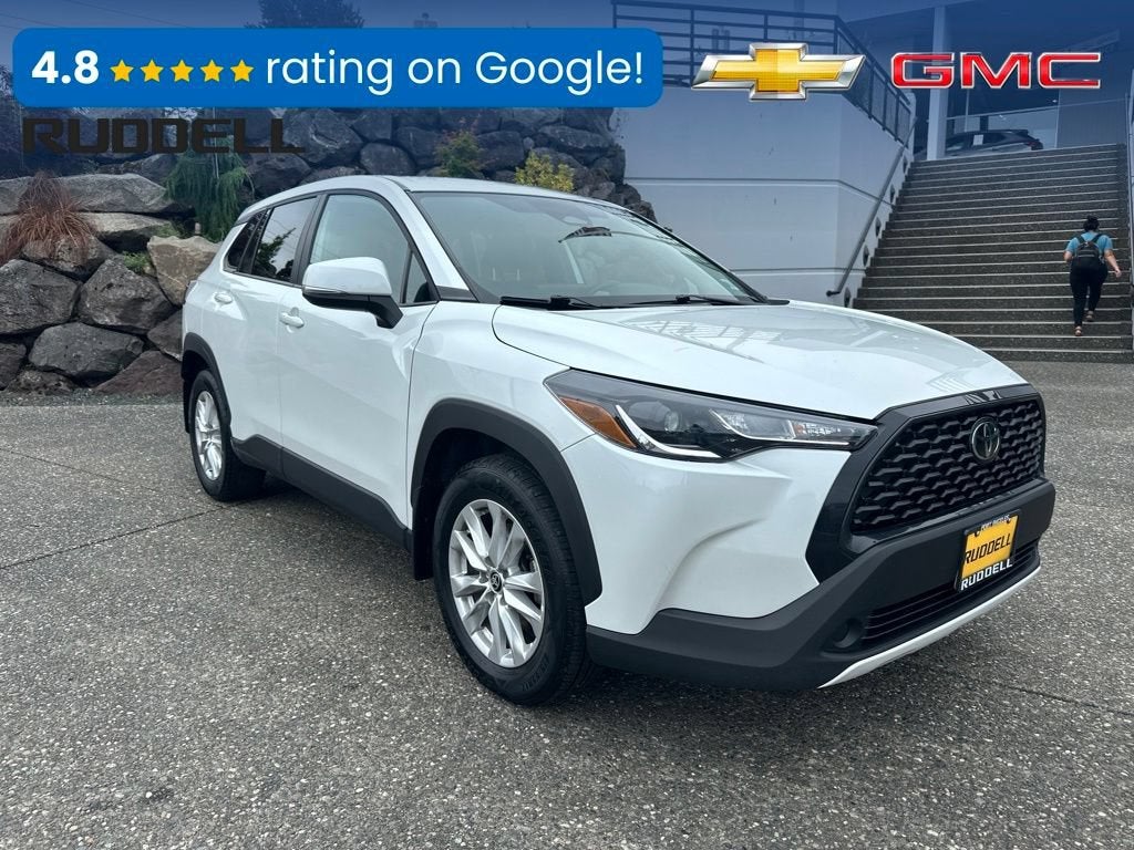 2024 Toyota Corolla Cross LE