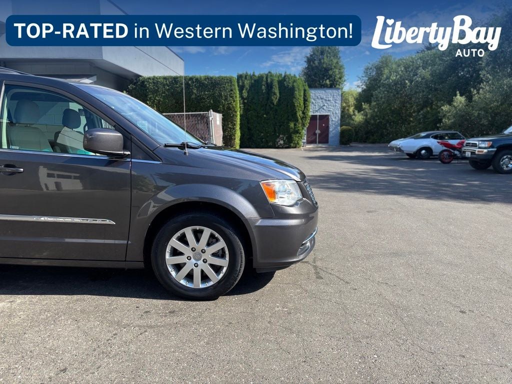2016 Chrysler Town & Country Touring