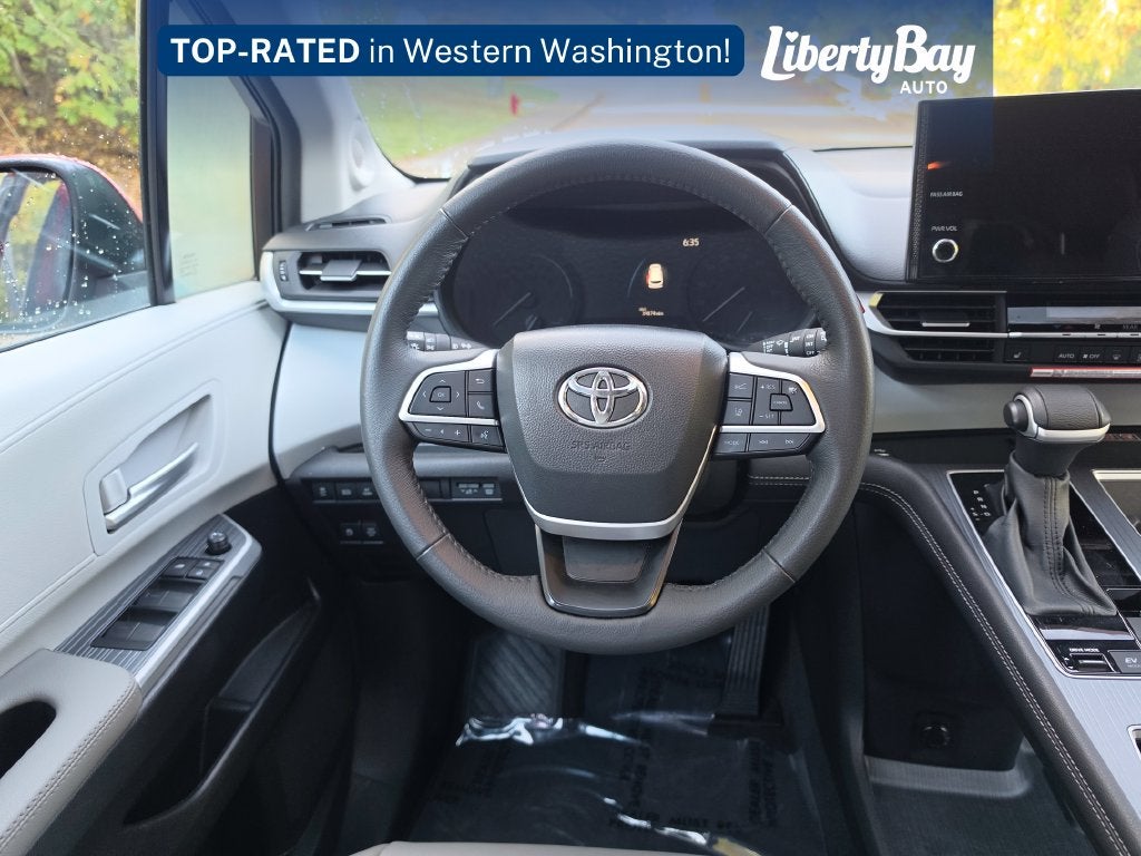 2026 Toyota Sienna XLE 8 Passenger