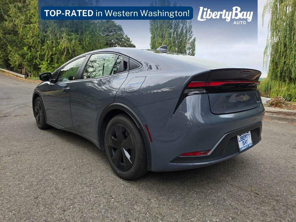 2025 Toyota Prius LE