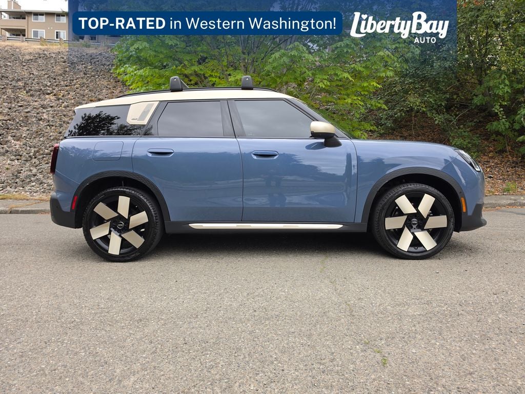 2025 MINI Cooper S Countryman Iconic