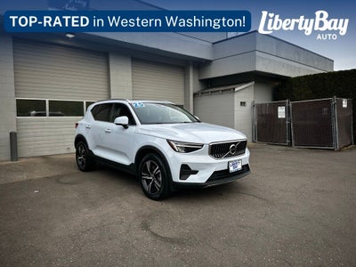 2025 Volvo XC40 B5 Core